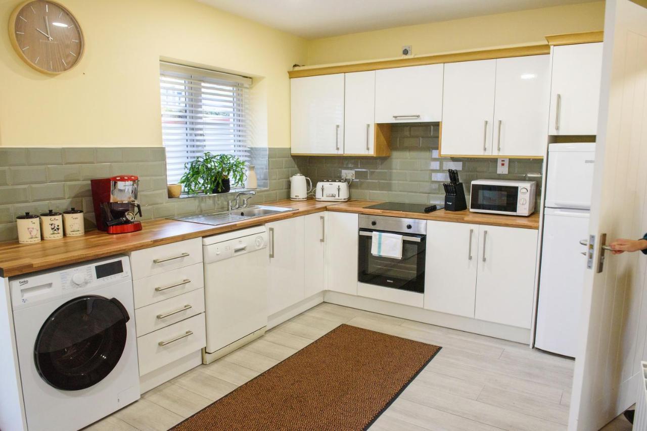 Waterfront Self Catering Houses Carrick-on-Shannon Exterior photo
