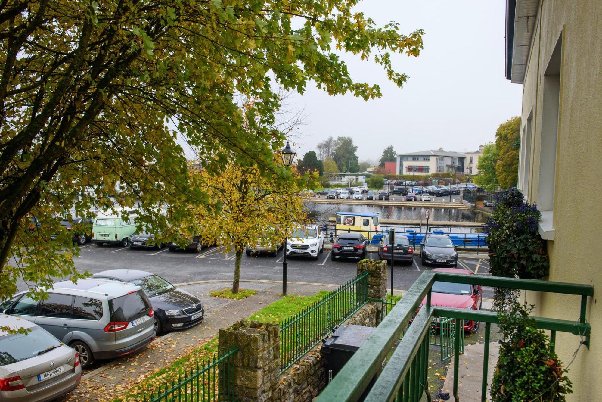 Waterfront Self Catering Houses Carrick-on-Shannon Exterior photo